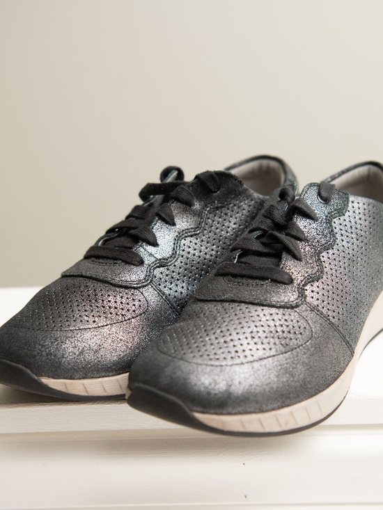 DANSKO Christina Gray Metallic Leather Lace Up Comfort Sneakers Wm's 40 (US 9.5) - Picture 2 of 9